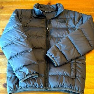 Boys size M North Face 550 winter coat